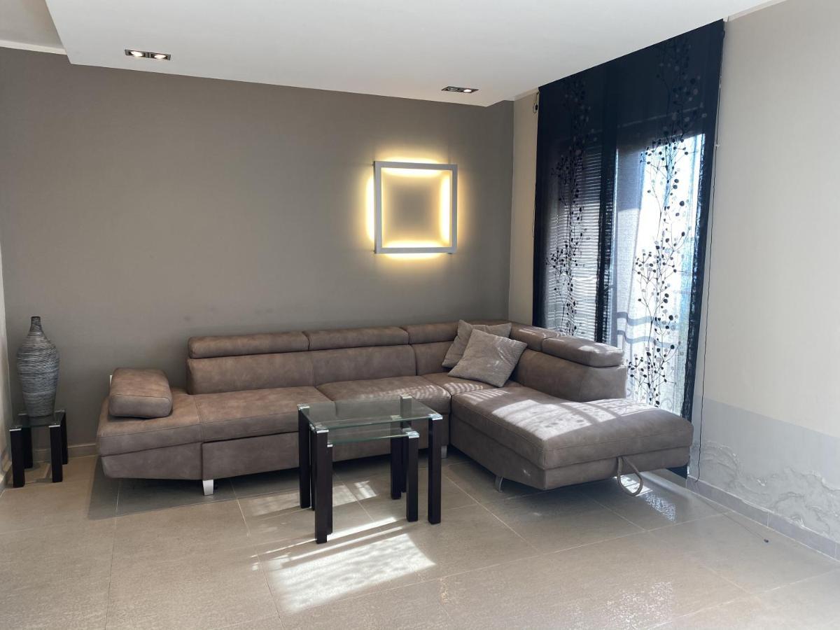 Marina Cape Superior Apartment Aheloy Bagian luar foto